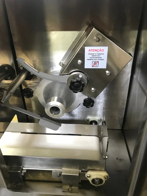 BakeMax BMCCD01 Electric Countertop Automatic Continuous Dough Divider