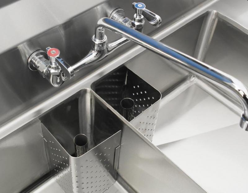 Omcan 43775 18" x 21" x 14" Three Tub Sink with 3.5" Center Drain and Left Drain Board