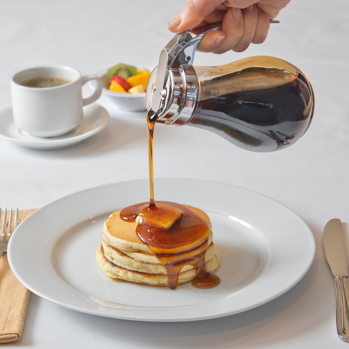 Winco G-116 14 oz. Syrup Dispenser