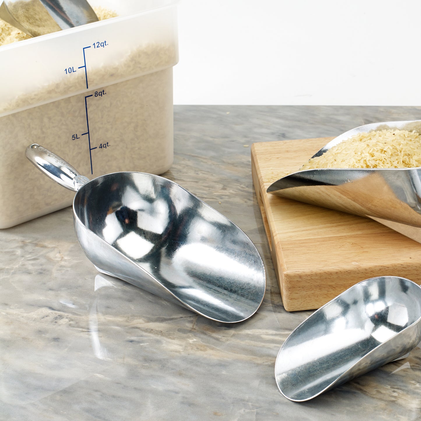 Winco AS-85 85 oz. Aluminum Scoops
