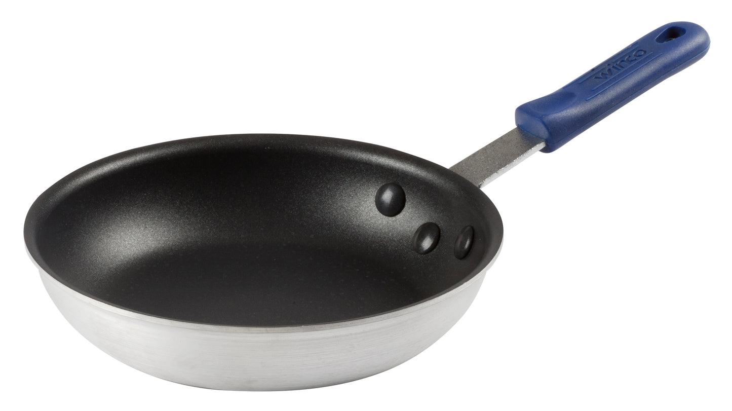 Winco AFP-8XC-H 8" Aluminum Gladiator Fry Pan w/ Sleeve, Excalibur Non-Stick