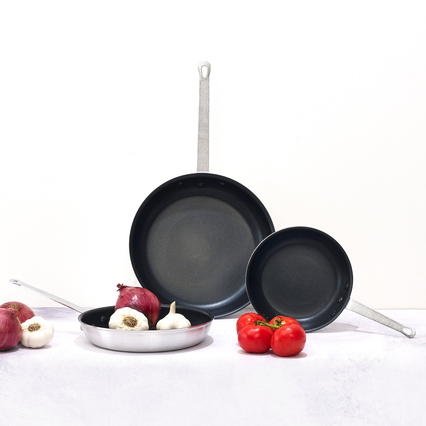 Winco AFP-8NS 8" Non-Stick Aluminum Majestic Fry Pan