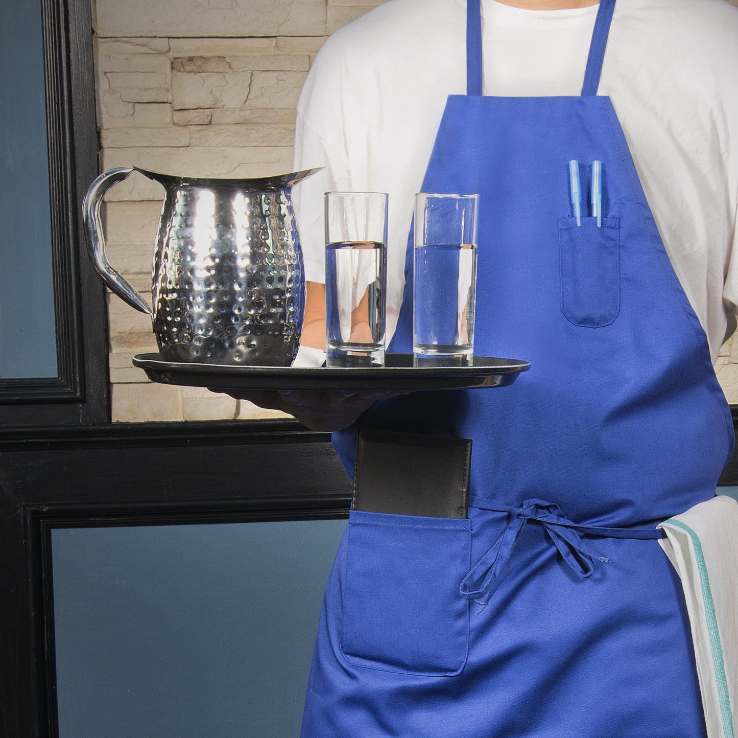 Winco WPB-2H 2 Qt. Stainless Steel Hammered Bell Pitcher
