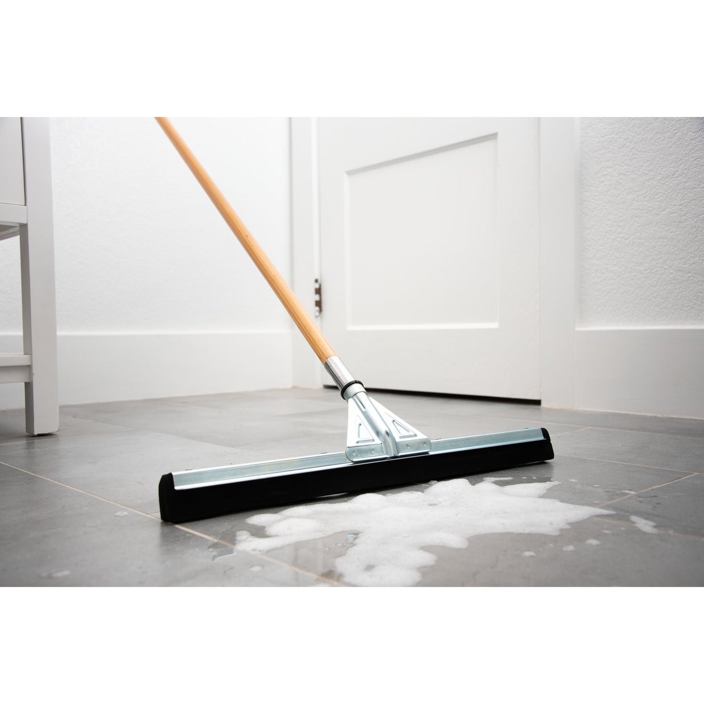 Carlisle 36682400 22" Black Foam Rubber Flo-Pac Soft Heavy Duty Squeegee w/ Threaded Socket