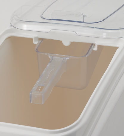 Winco IB-21 21 Gallon Ingredient Bin w/ Brake Casters and Scoop