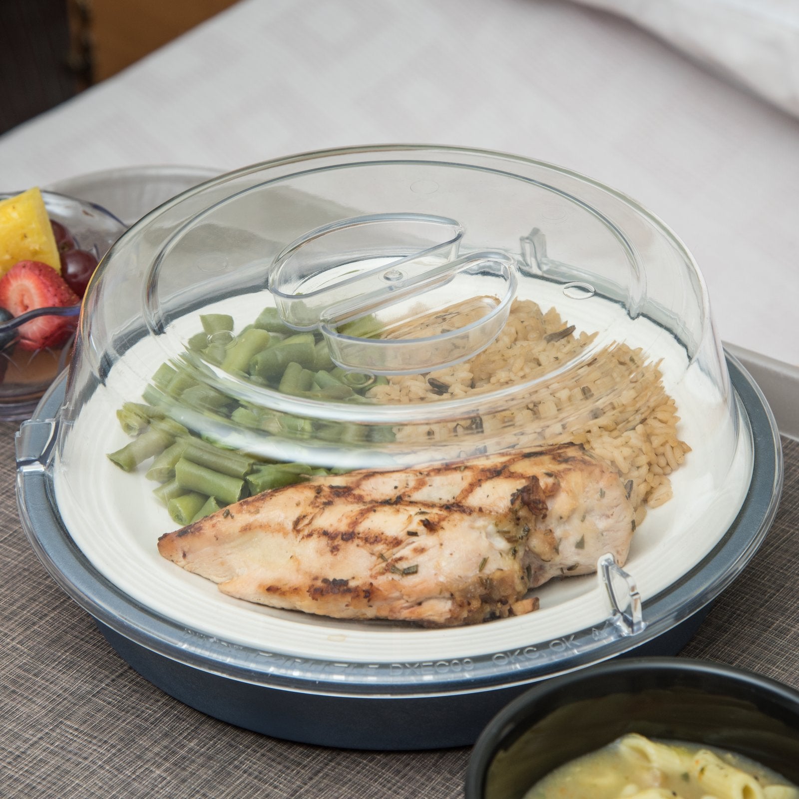 Carlisle DXEC0907 9" Translucent Polycarbonate Clear Dome